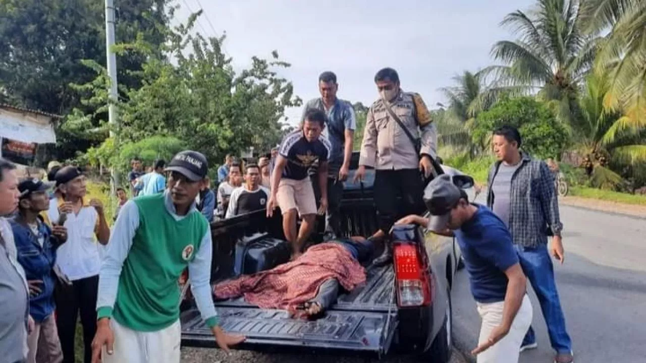 Laka Motor PNS dan Daihatsu Grand Max di Jalinsum, 1 Korban Tewas di Tempat