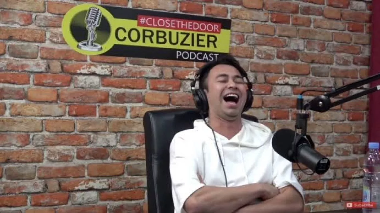 Asik Main HP, Raffi Ahmad Kena Sindir Deddy Corbuzier: Orang Kaya Tuh Gini Ya