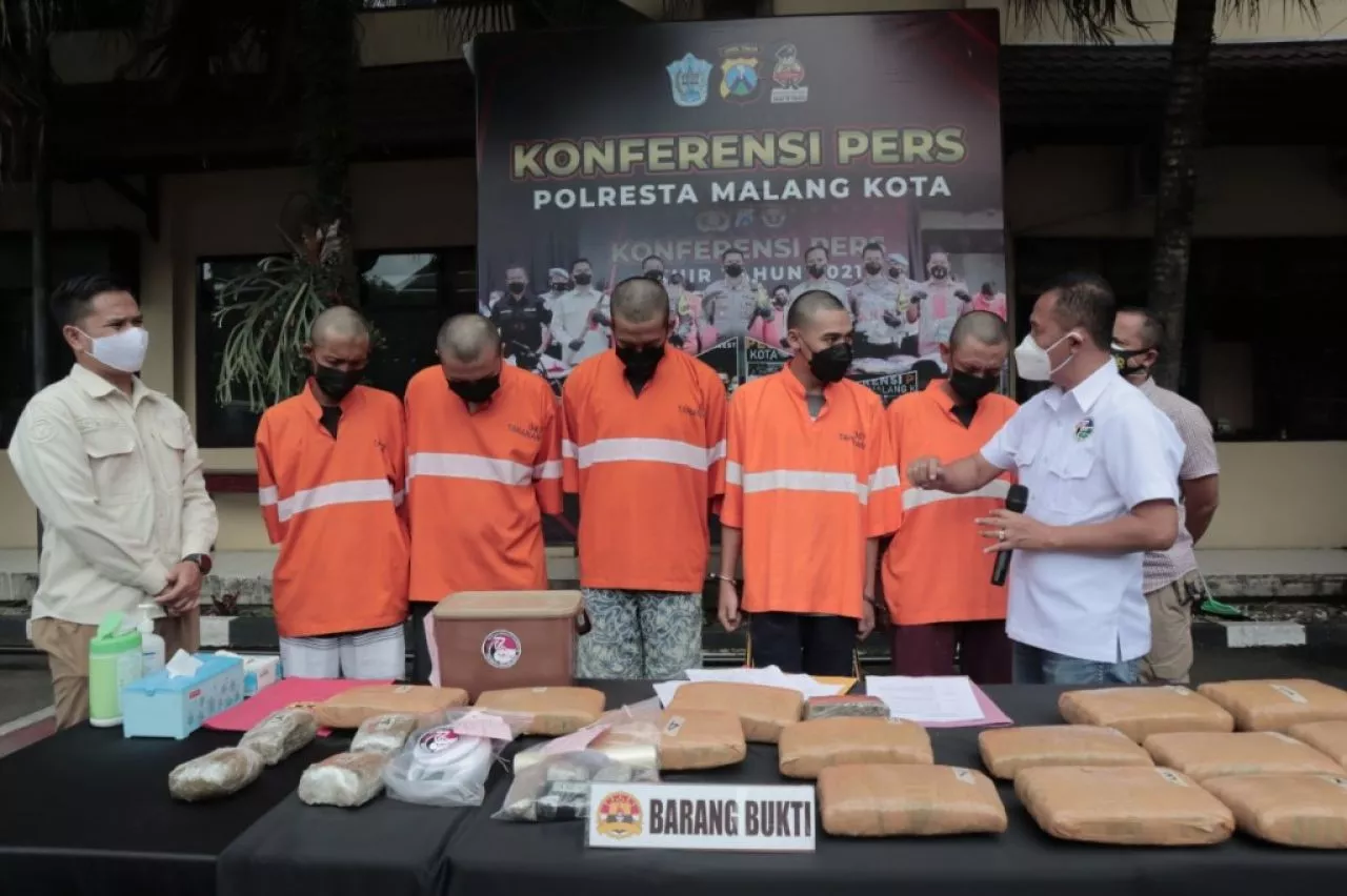 Ganja Seberat 14,5 KG Berhasil Digagalkan Polresta Malang Kota