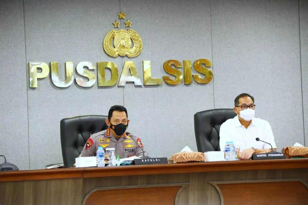 Pastikan Minyak Goreng Tersedia di Pasaran, Kapolri Instruksikan Seluruh Kapolda