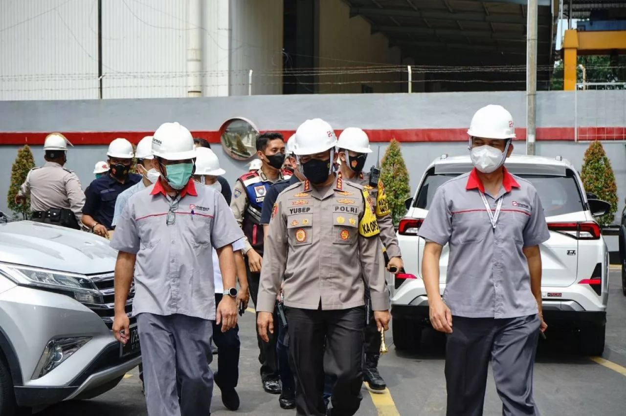 Hindari Antrian Warga, Kapolri Pastikan Stok Minyak Goreng Ada