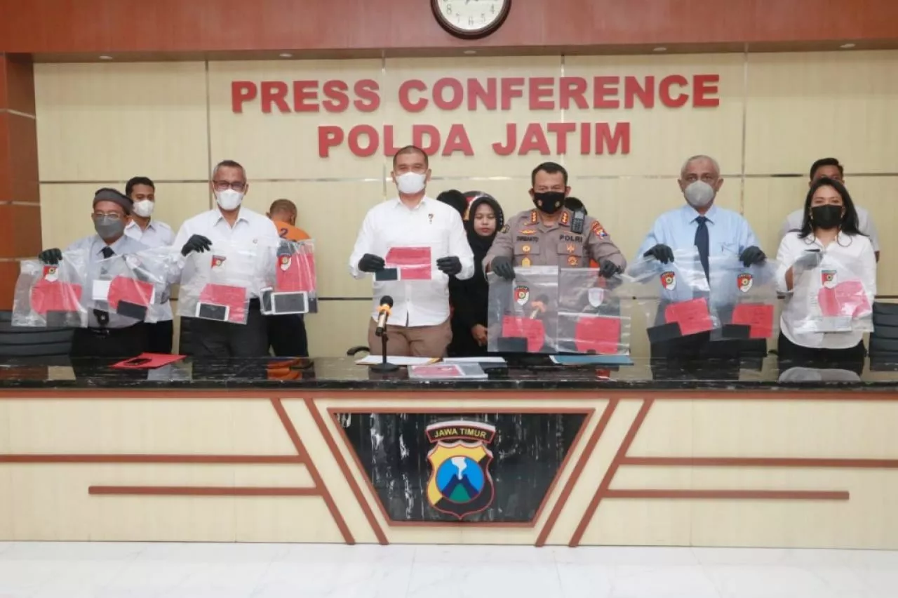 Ditreskrimum Polda Jatim Amankan 4 Mafia Bola Liga 3, Satu DPO