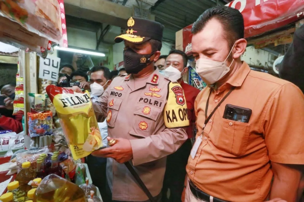 Jelang Romadhan, Kapolda Jatim, Forkopimda dan Satgas Pangan Cek Pasar