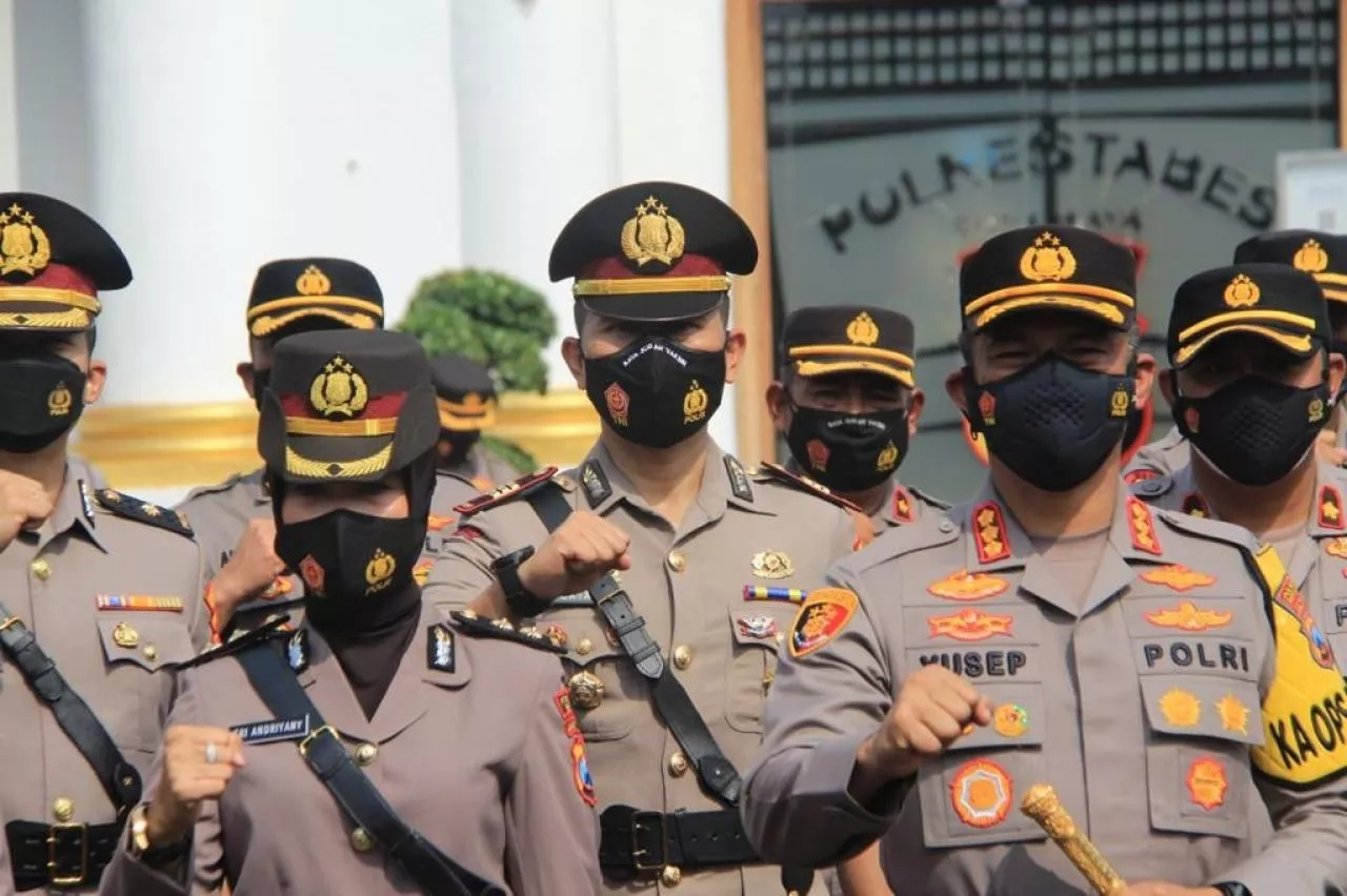 Lantik 11 Pejabat Baru, Ini Pesan Kapolrestabes Surabaya