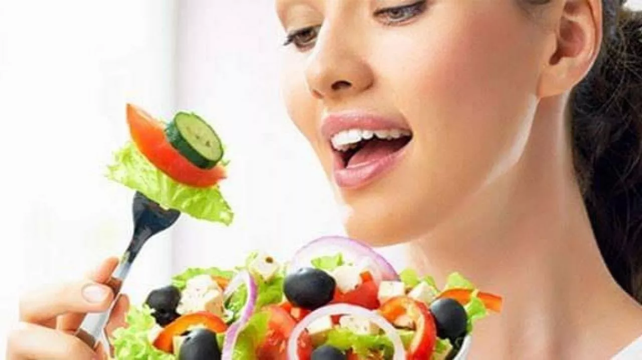 Jenis Diet yang Tepat untuk Wanita Berdasarkan Usia, dari Remaja hingga Lansia