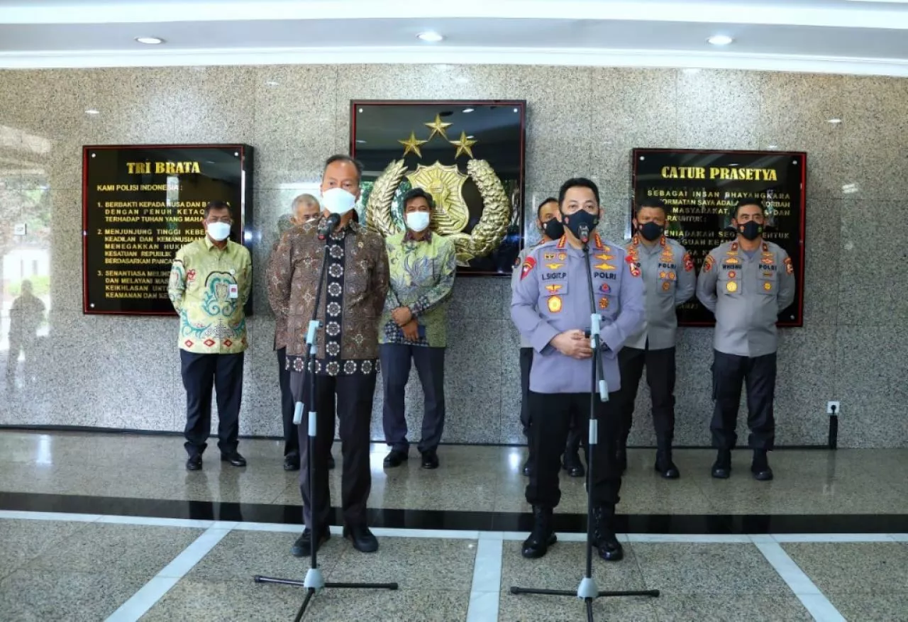 Bentuk Satgas Gabungan, Kapolri : Awasi Produksi dan Distribusi