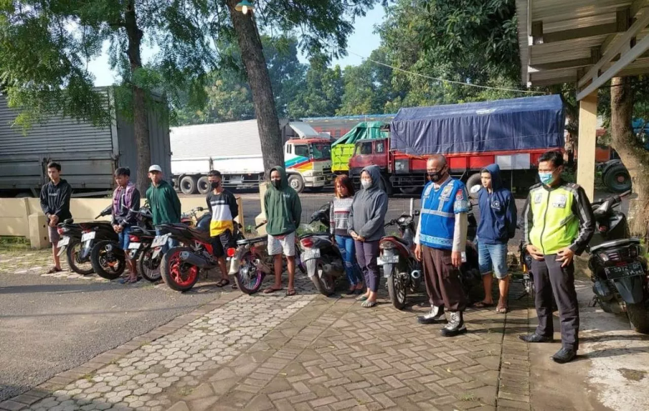 Balap Liar, Polisi Jombang Amankan 10 Pembalap Liar