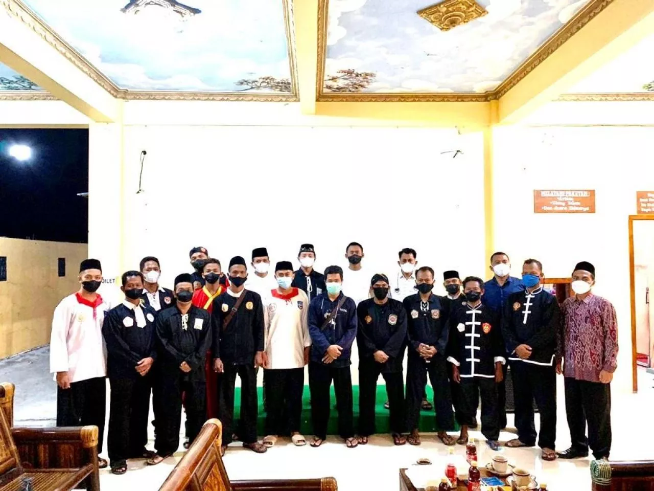 Kapolres Madiun Cangkruan Bersama Paguyuban Silat, Ciptakan Kerukunan Pesilat