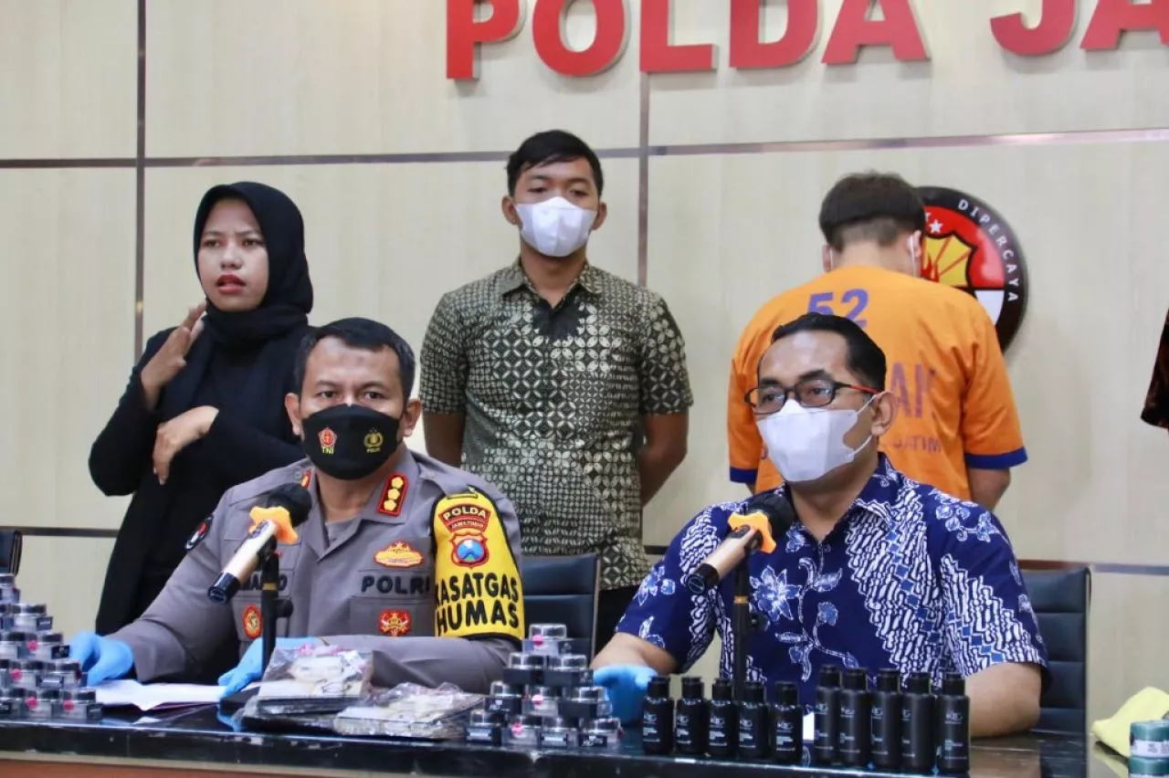 Produksi Kosmetik Murah, Warga Tuban Untung Ratusan Juta Perbulan