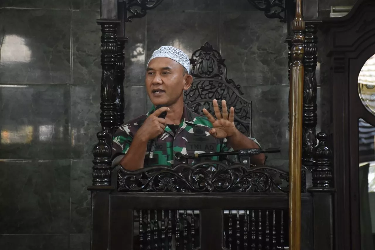 Kasrem 084 Bhaskara Jaya Berikan Kultum Di Bulan Ramadhan