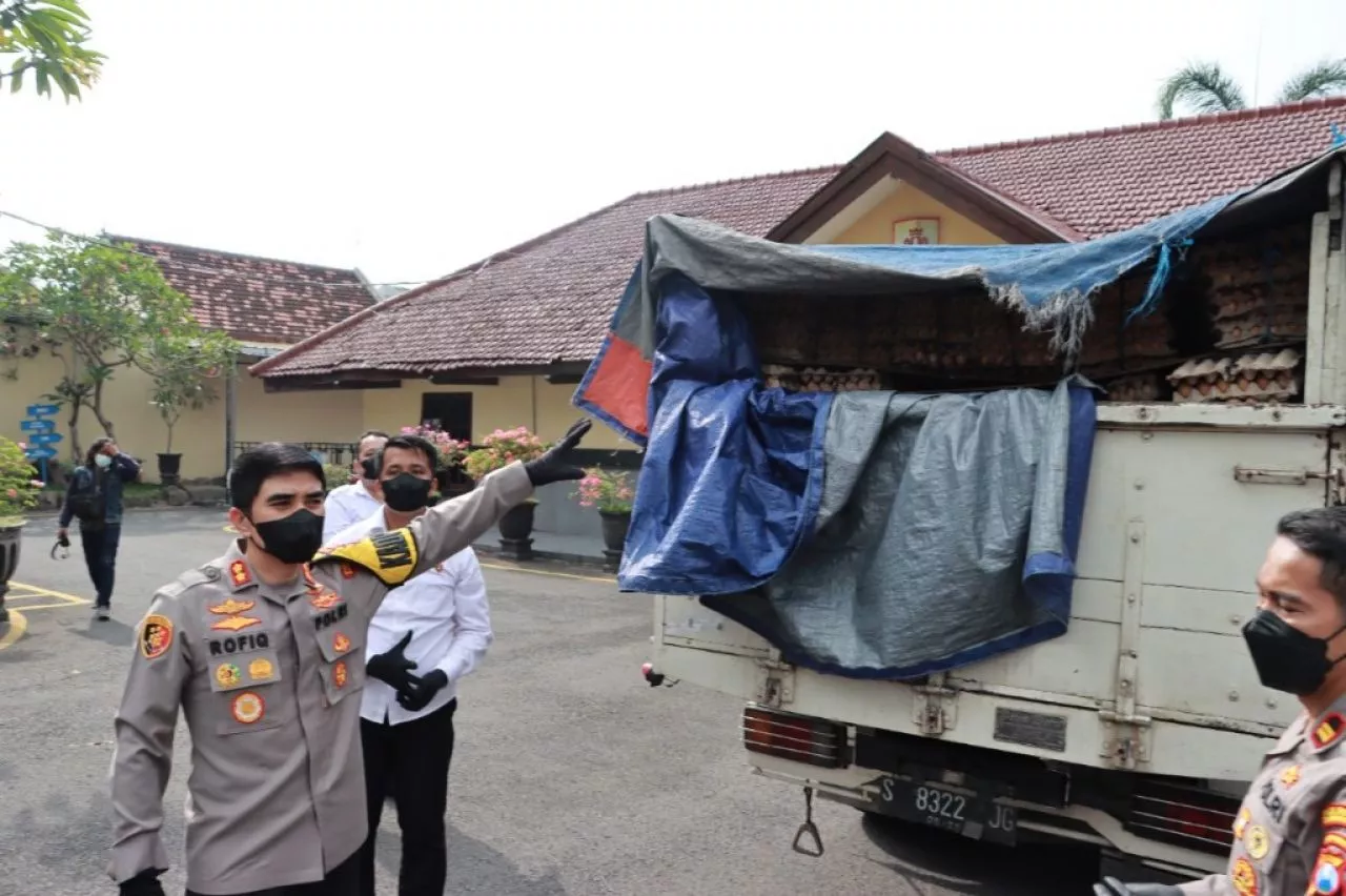 2,4 Ton Telur Busuk Siap Edar Digagalkan Polres Mojokerto