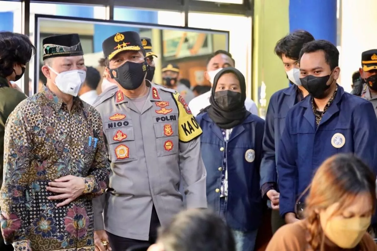 Kolaborasi Polda Jatim dengan BEM, Gelar Vaksinasi Booster Untuk Mahasiswa