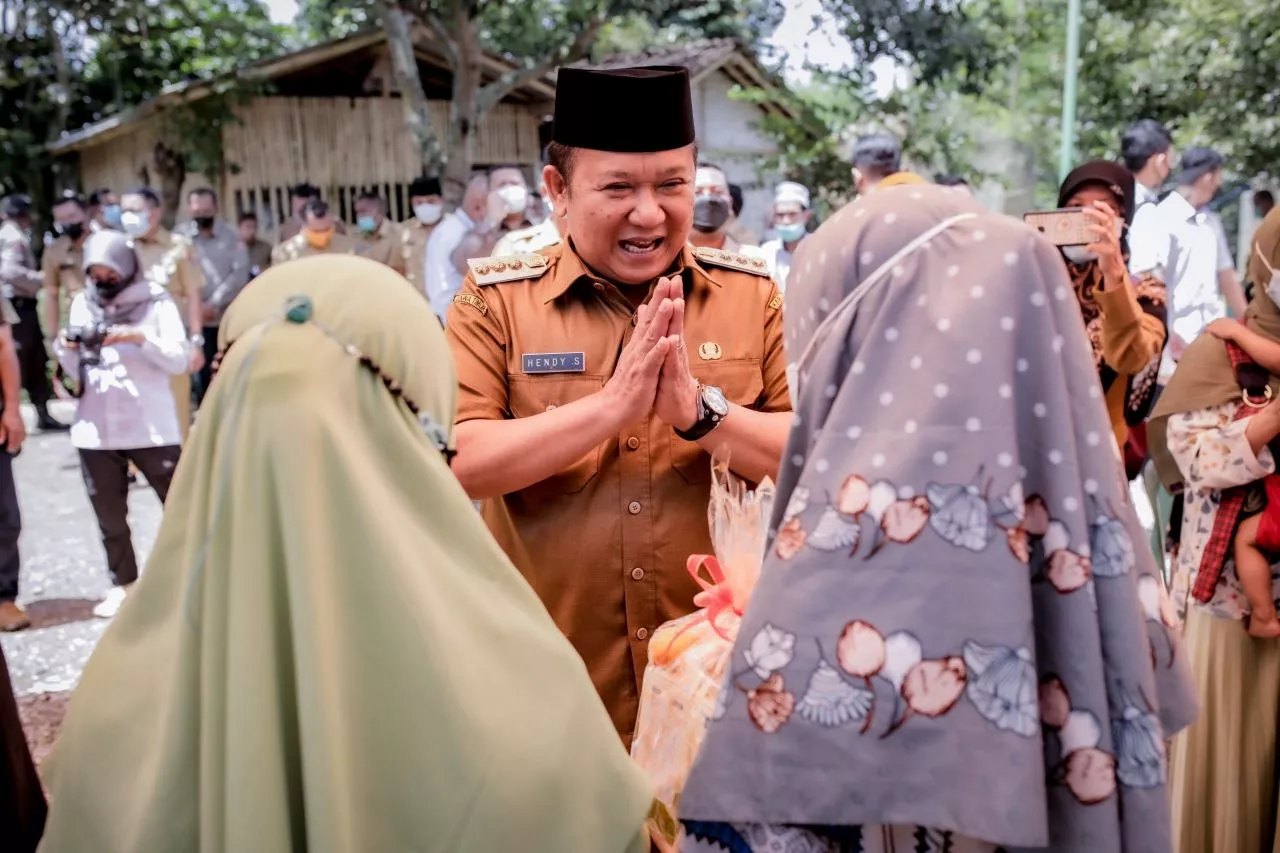 Bupati Jember Berbagi Kebaikan Ramadhan kepada Warga