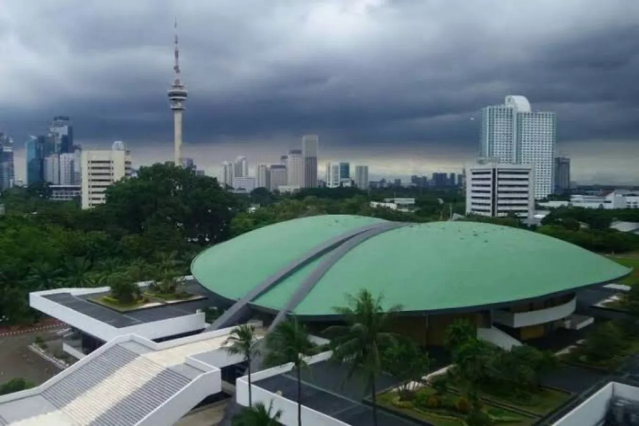 Sudah Tepat Kata DPR, Himbauan Kapolri Terkait WFH Ditindaklanjuti