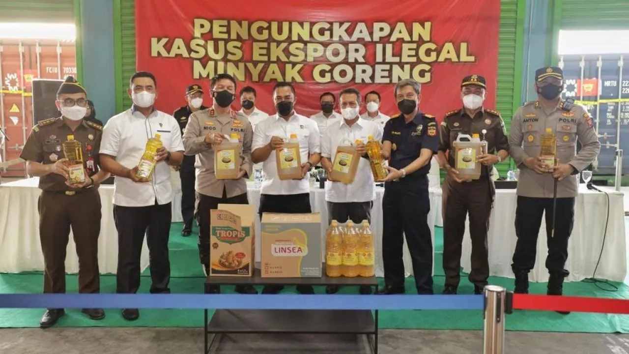 Ngeri..Ekspor 8 Kontainer Minyak Goreng Dua Pelaku Tertangkap