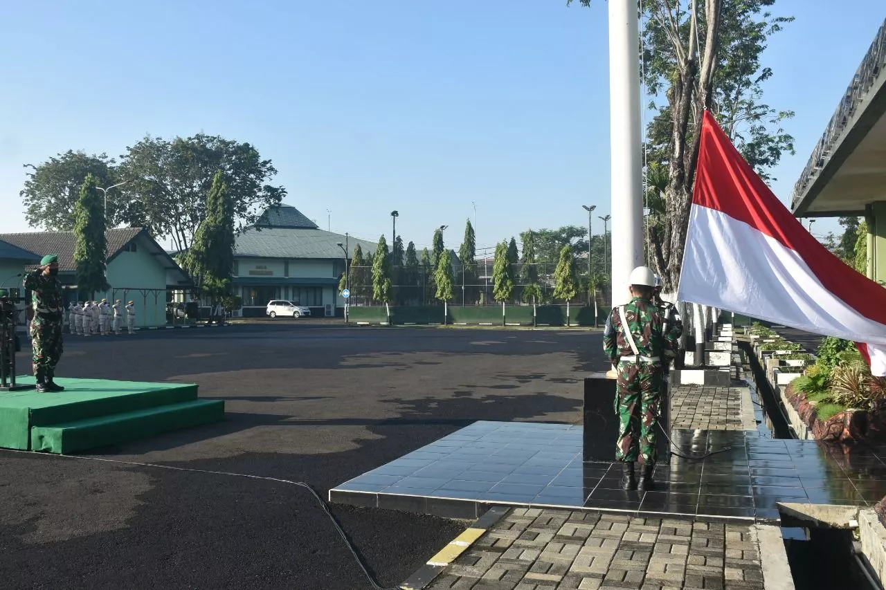 Bangga! Prajurit Korem 084 Bhaskara Jaya Laksanakan Upacara