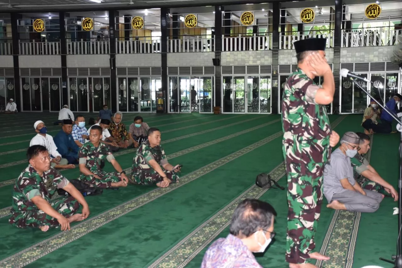 Brigjen TNI Fulad, Lantunkan Azan, di Sela-sela Giat Pos Audit Itjenad
