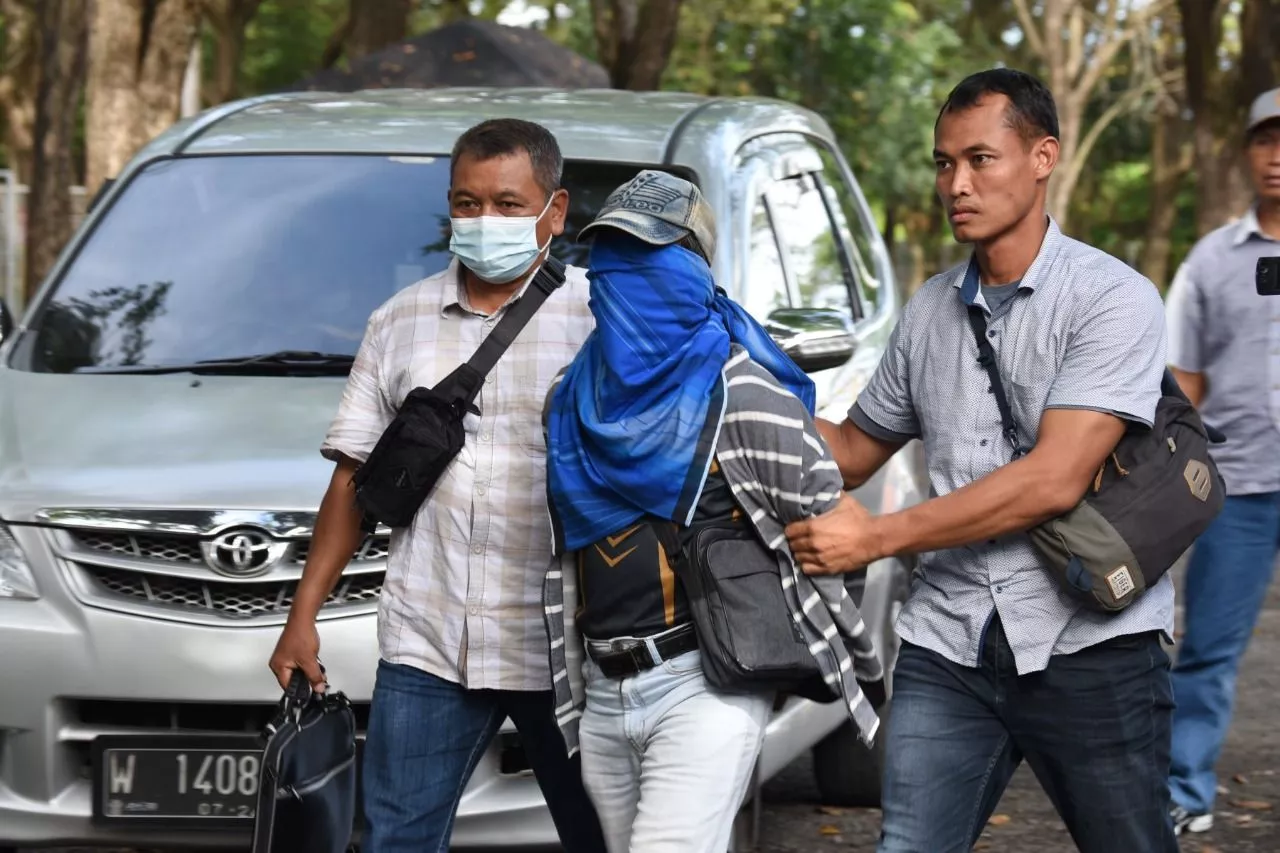 Manlap Latopsduk TNI AL Dua Personel Intelijen Musuh Diamankan