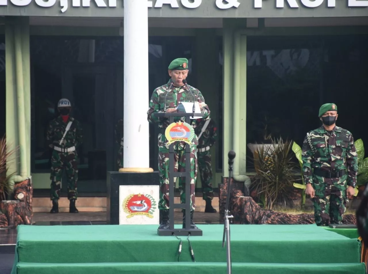 Upacara bendera tujuh belasan, Danrem 084 Bhaskara Jaya Bacakan Amanat KASAD