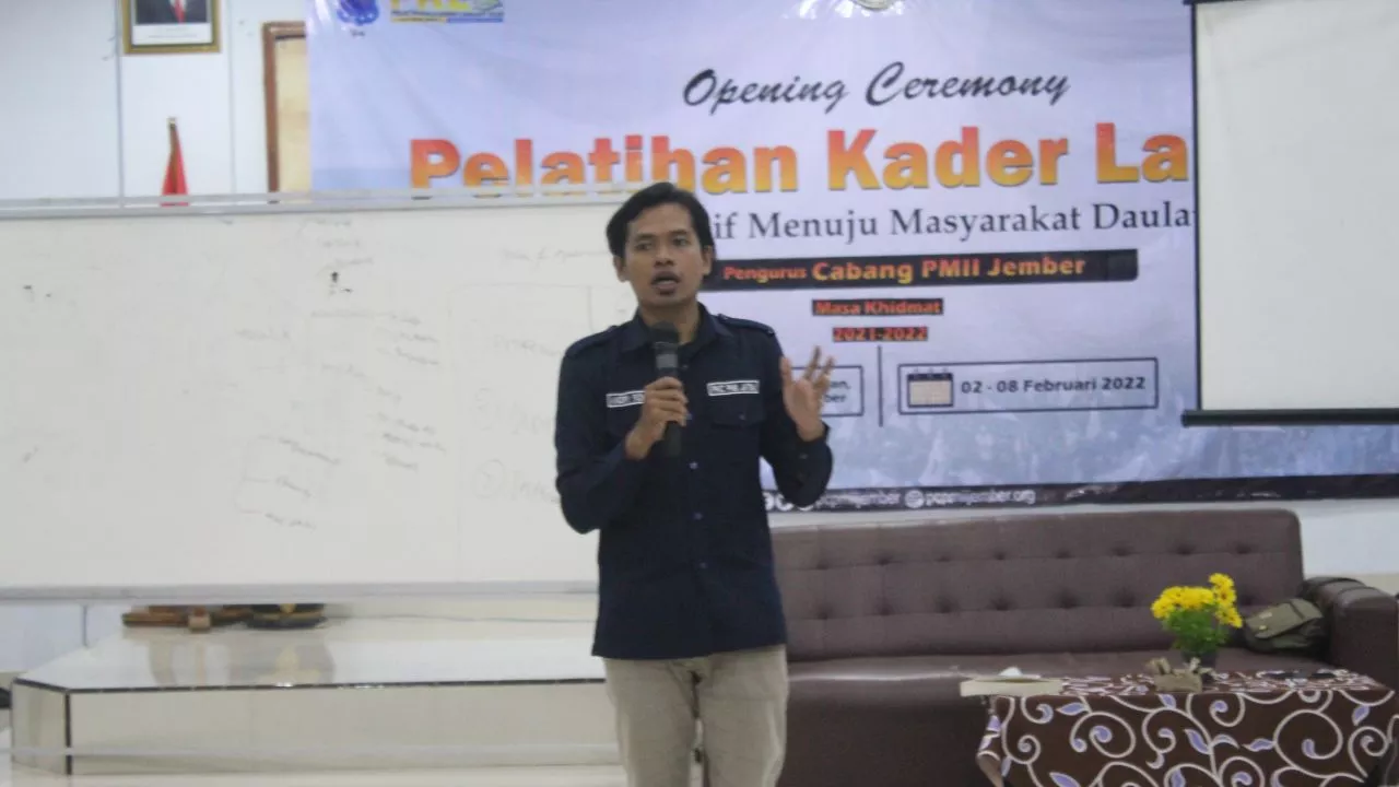 Ainul Makin Aminullah, Sudah Gemar Membaca Sejak di Bangku Madrasah