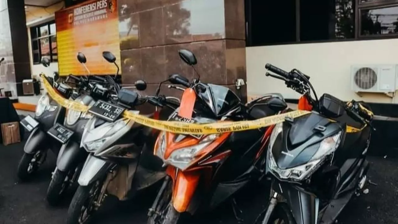 Polres Karawang Tangkap 14 Pelaku Curanmor, Salah Satunya Merupakan Perempuan
