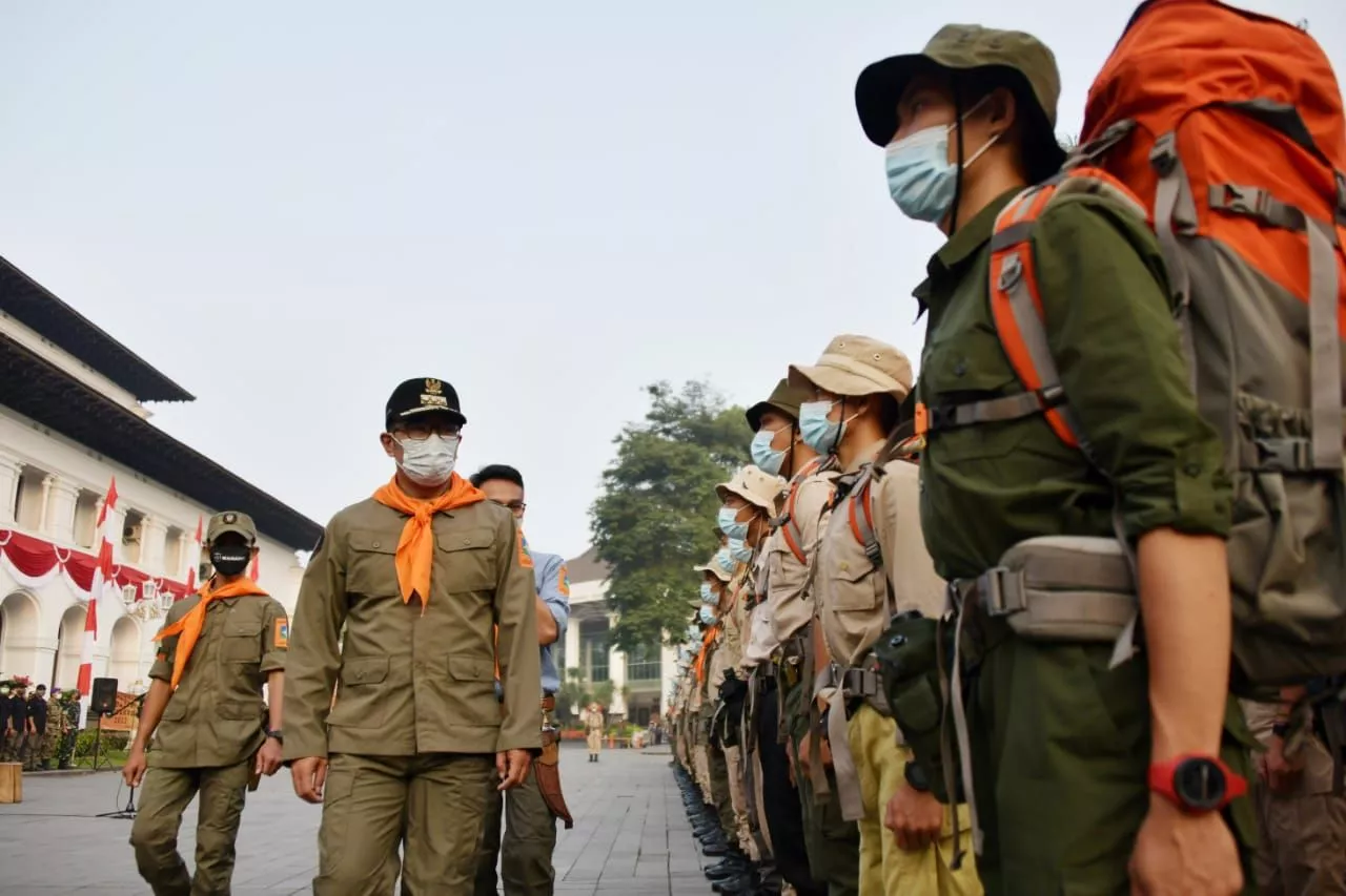 Tanam Mangrove di Sepanjang Pantai Utara, Ridwan Kamil Gandeng Wanadri