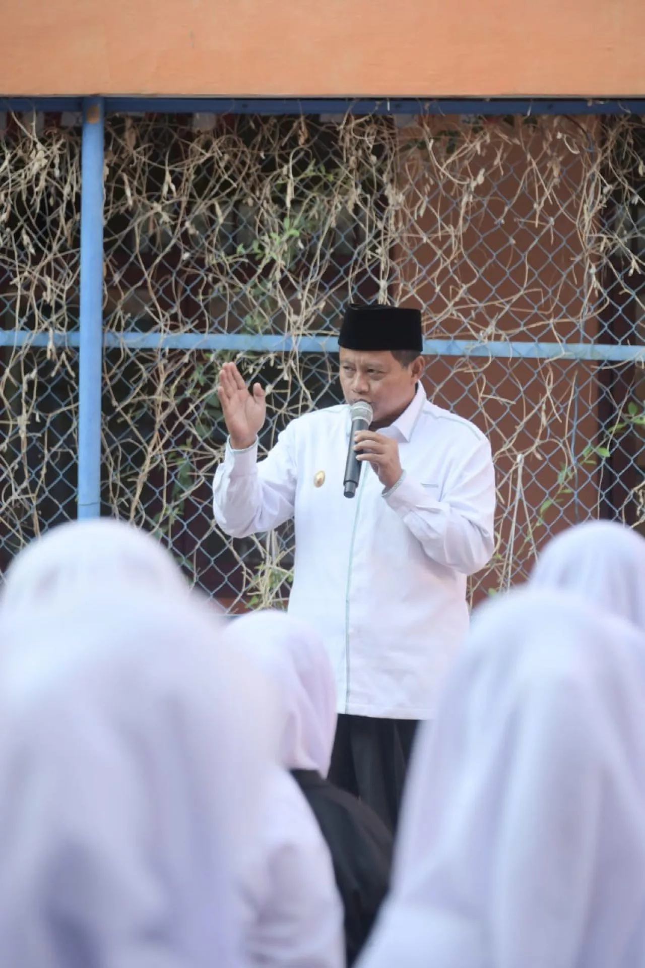 Wagub Jabar Tinjau Pembelajaran Tatap Muka SMK di Depok