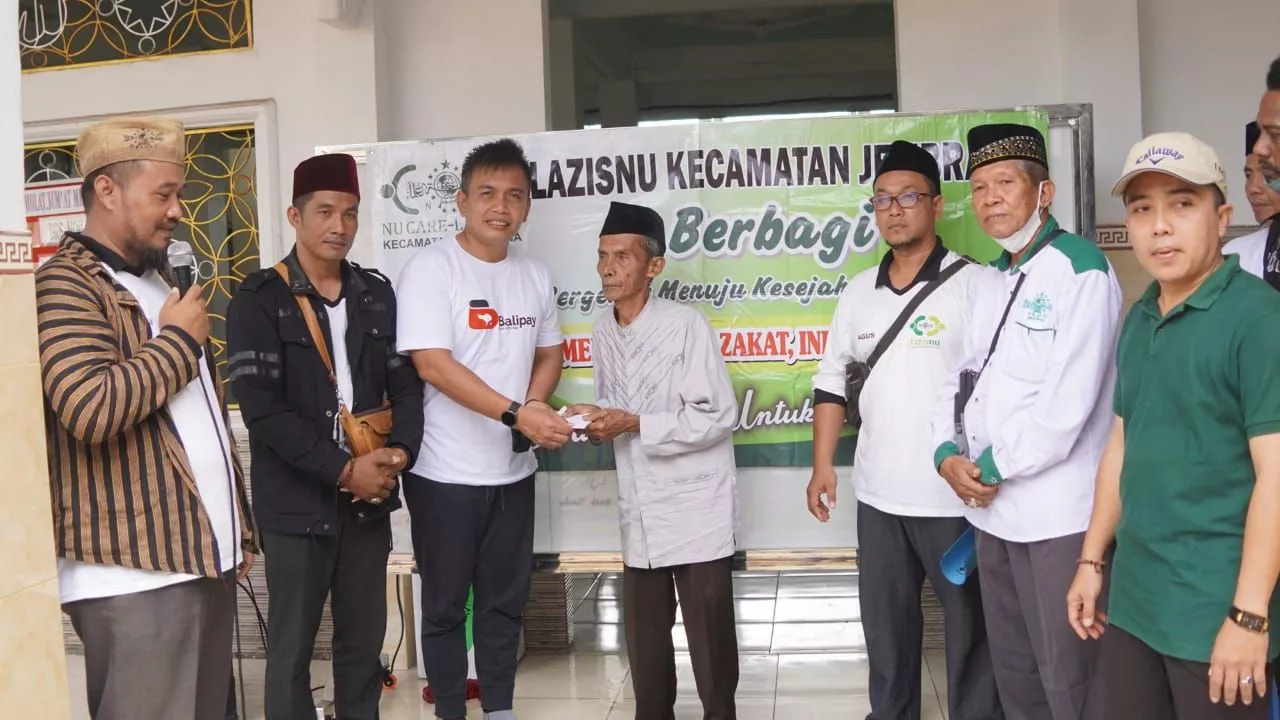 Wabup Ipat Dukung Aksi Sosial Donor Darah di Kelurahan Loloan Timur.