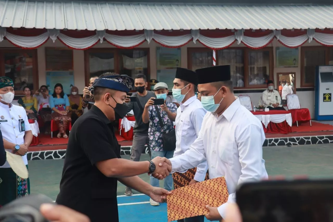 Wabup Ipat Serahkan Remisi Umum Warga Binaan Pemasyarakatan, 2 Orang Bebas