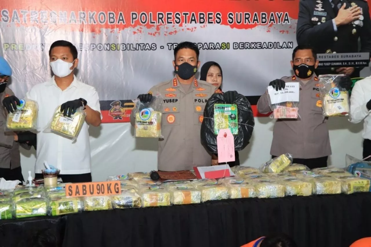 Ngeri..Tersangka Ratusan Kilo Gram Sabu dan Ganja Terancam Hukuman Mati