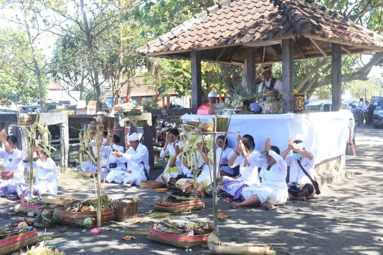 Perayaan Tumpek Uye di Jembrana , Gelar Upacara Segara Kerthi