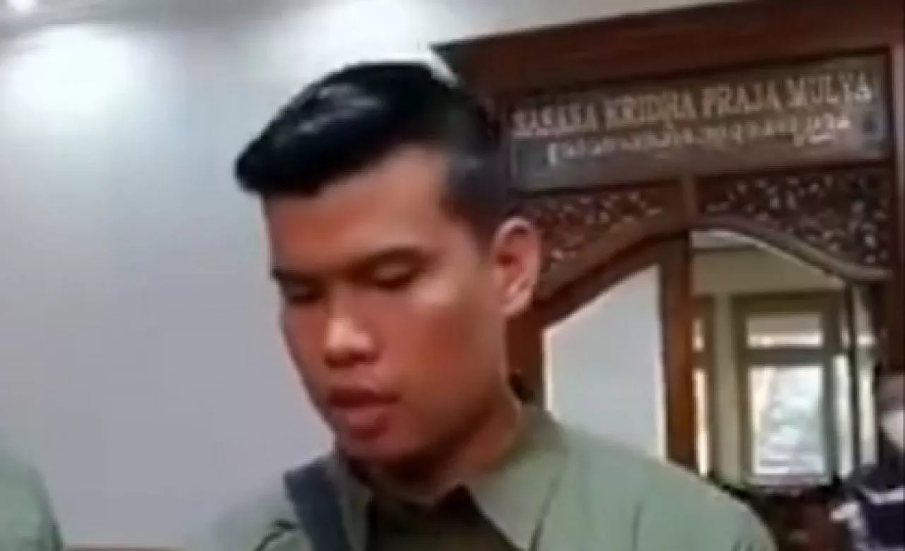 Paspampres Pukul Sopir Truk, Wali Kota Gibran Murka, Pelaku Minta Maaf
