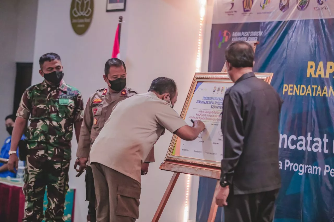 Jember Menuju Satu Data Nasional, di Rakorda Bupati Hendy Dukung Regsosek