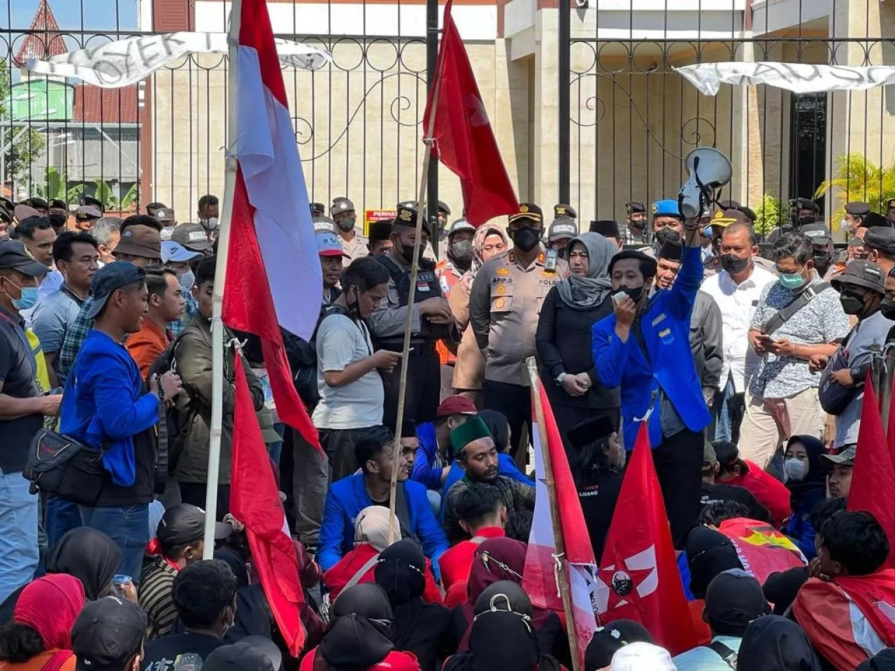 Kenaikan Harga BBM, Aksi Unjuk Rasa di Jawa Timur Berjalan Aman dan Kondusif