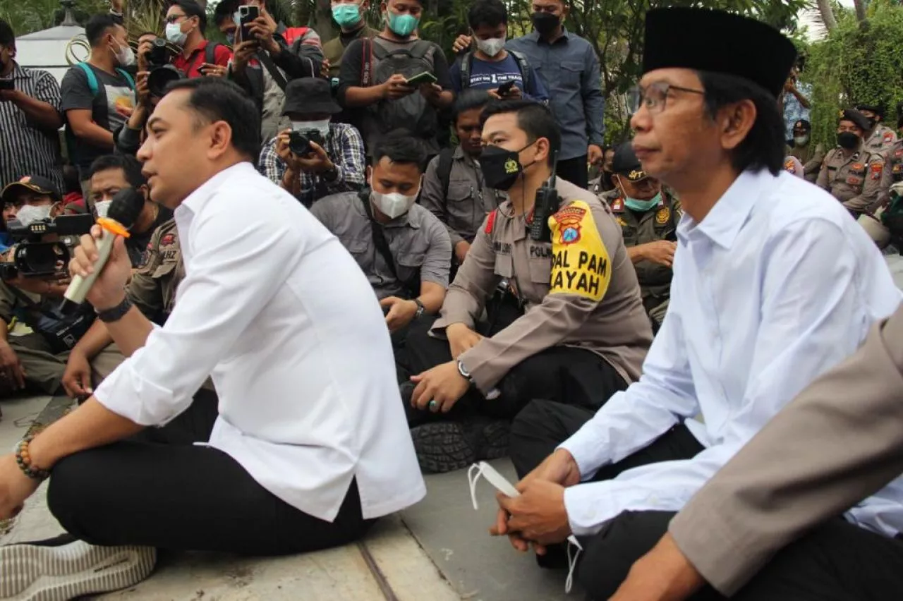 Demo BBM di Balai Kota, Massa PMII Ditemui Langsung oleh Cak Eri, Ini Videonya