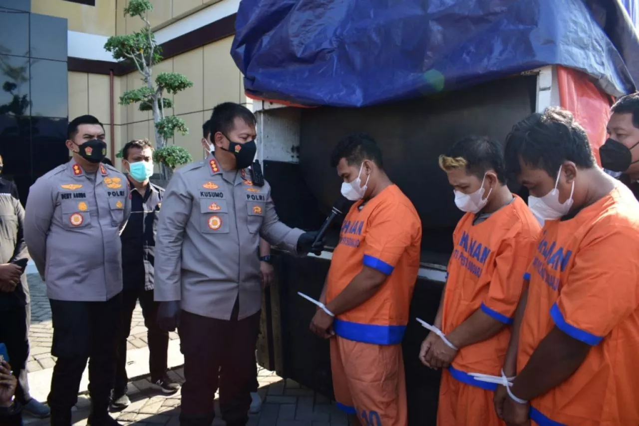 Pelaku Penyalahgunaan BBM Bersubsidi, Digulung Tim Satreskrim Polresta Sidoarjo