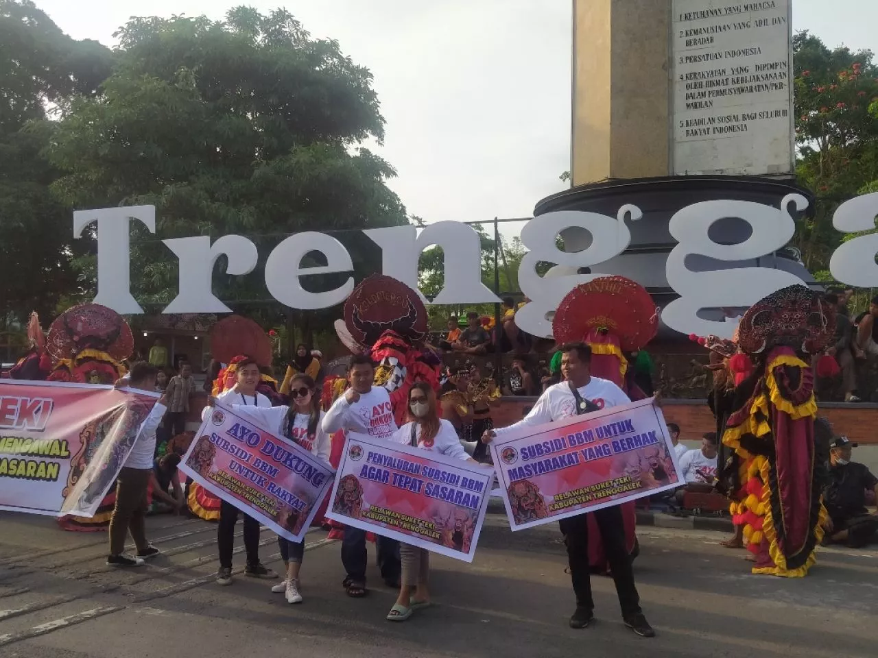 Relawan Suket Teki Gelar Aksi Damai, Dukung Penyesuaian Harga BBM