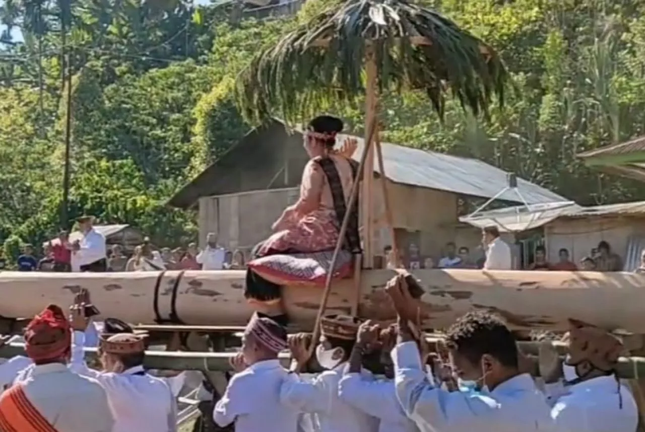 Roko Molas Poco Menjadi Simbol Kesetaraan Gender Masyarakat NTT