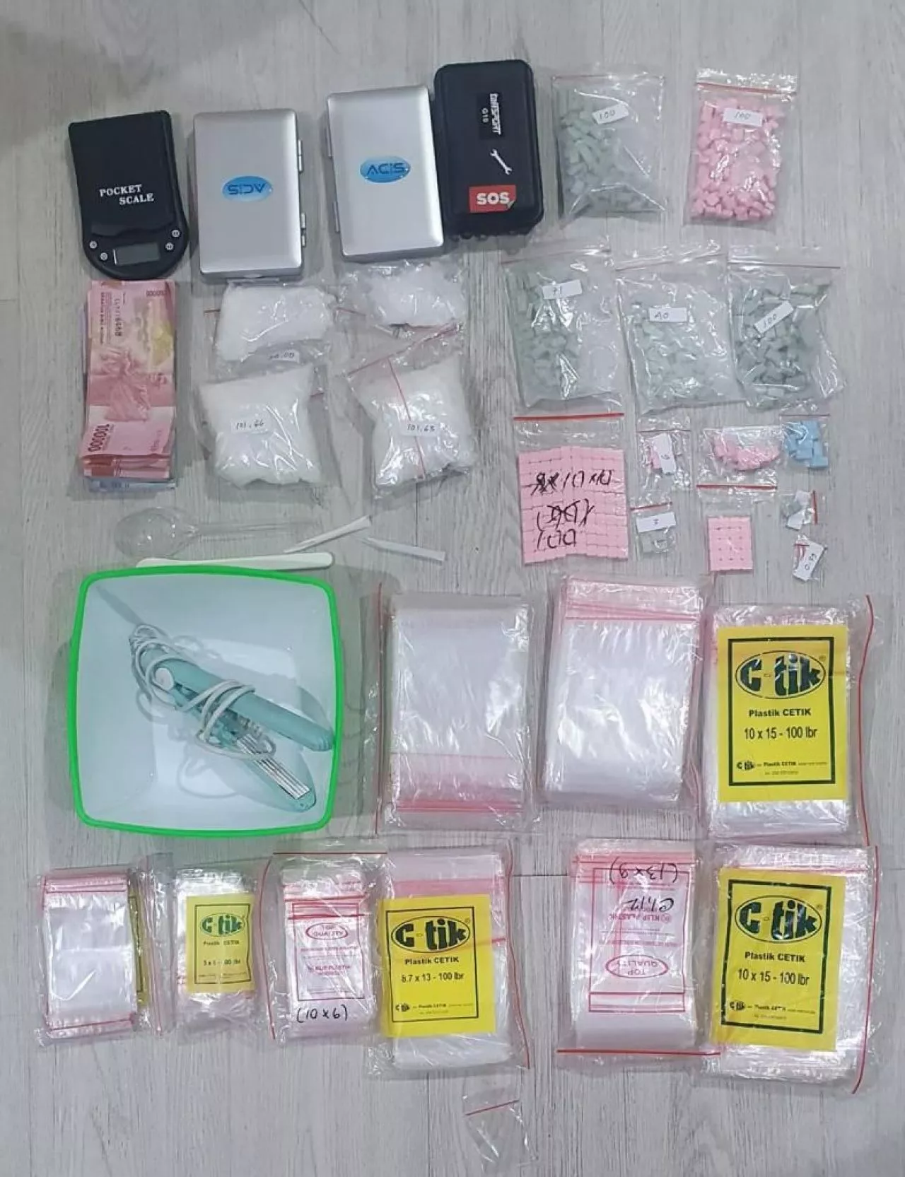 246 Gram Sabu dan 563 Butir Extacy Disita Polisi Dari Tangan Driver Ojol