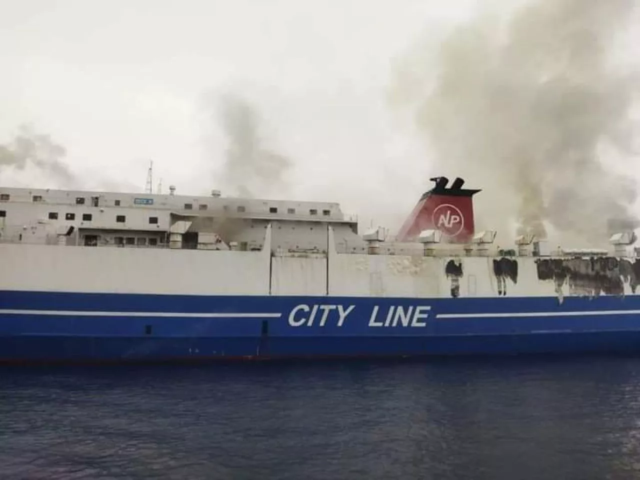 KM Mutiara Timur Terbakar dan Tenggelam di Perairan Karangasem Bali