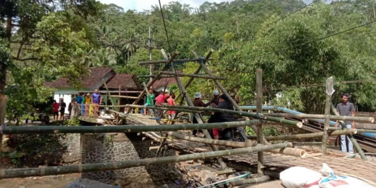 Akibat Banjir, Sungai Kalitengah Trenggalek Meluap, 24 Rumah Rusak Berat