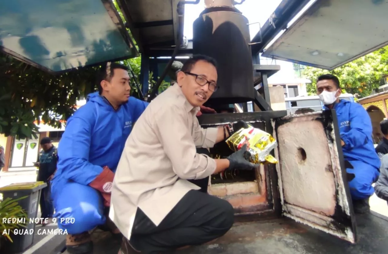 Pemusnahan Barang Bukti Narkoba Polres Tanjung Perak Mendapat Apresiasi dari A.H. Toni Wakil Ketua DPRD Surabaya