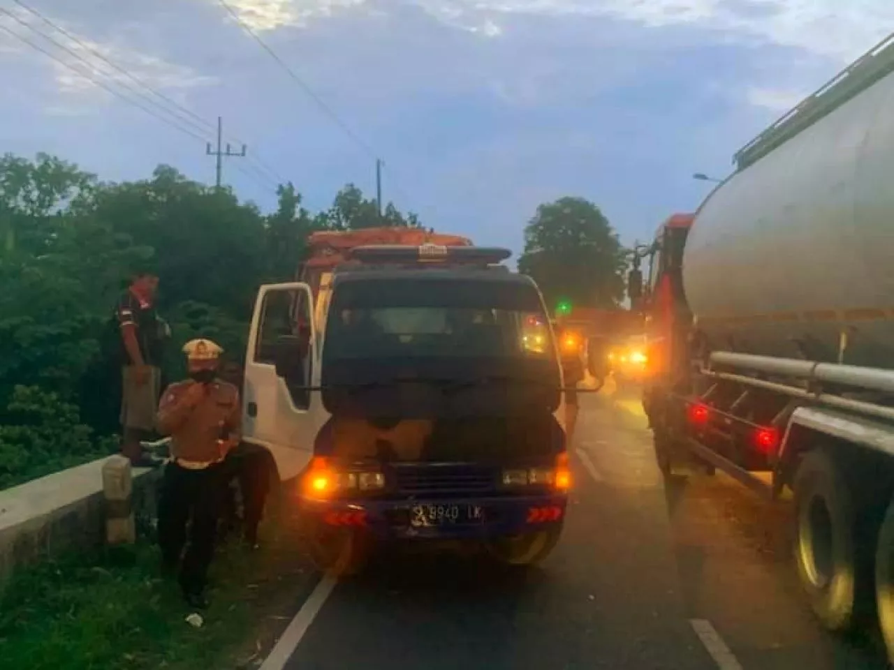 Laka Beruntun 4 Kendaraan di Sidomulyo, Mojokerto, Renggut 1 Korban Jiwa