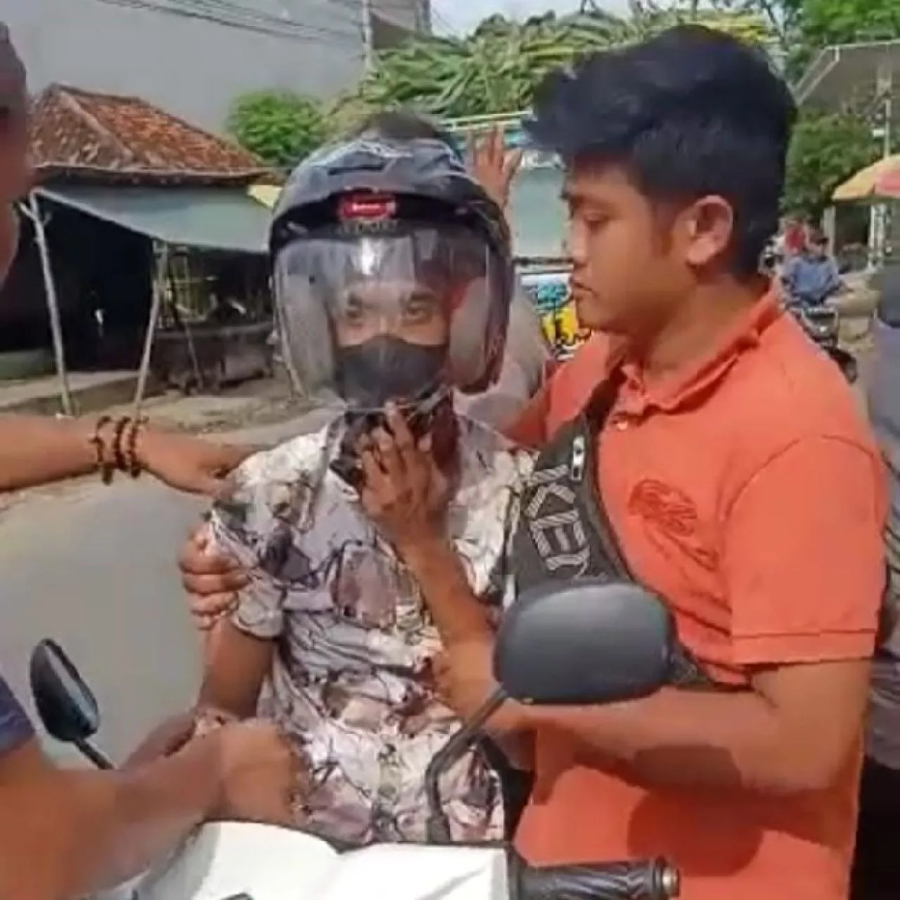 Viral, Video Penangkapan Pengguna Narkoba oleh Polisi di Ketapang Sampang