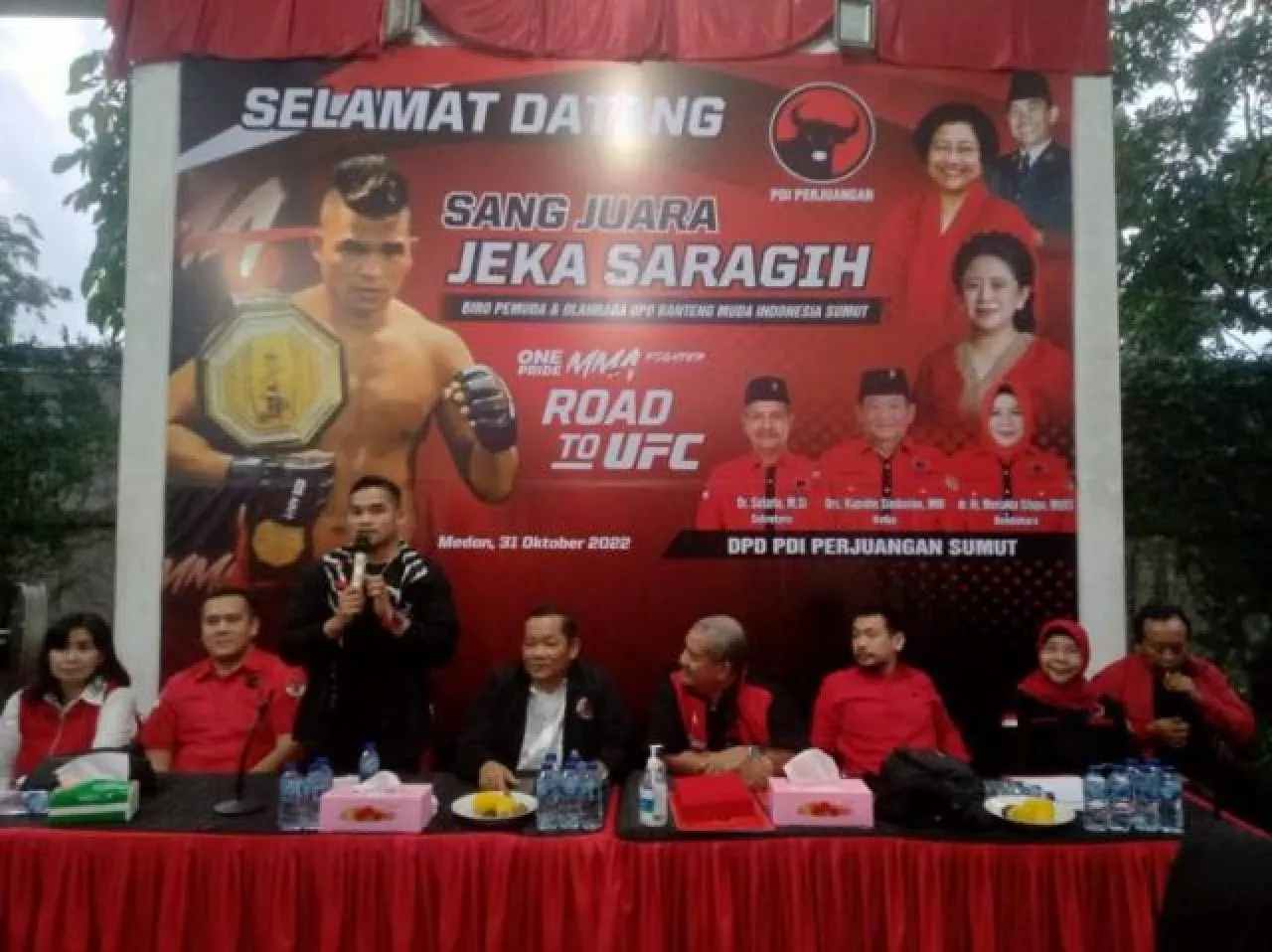 Ketua DPD PDI Perjuangan Sumut Sambut Kedatangan Kader BMI Atlet UFC