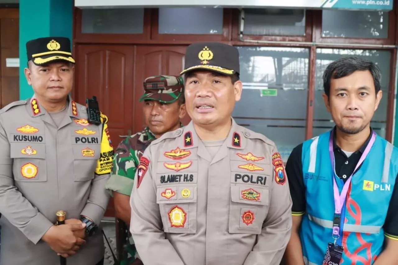 Sokong KTT G20 Bali, Wakapolda Jatim Cek Pasokan Listrik di Sidoarjo
