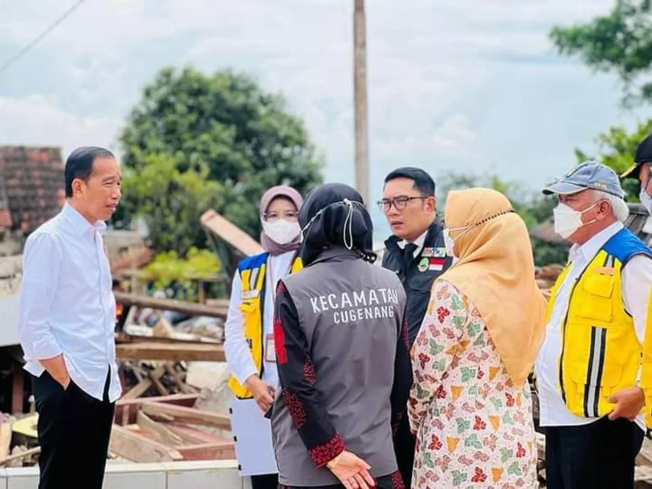 Jokowi akan Merelokasi Sekolah dan Fasum yang Terdampak Gempa Cianjur