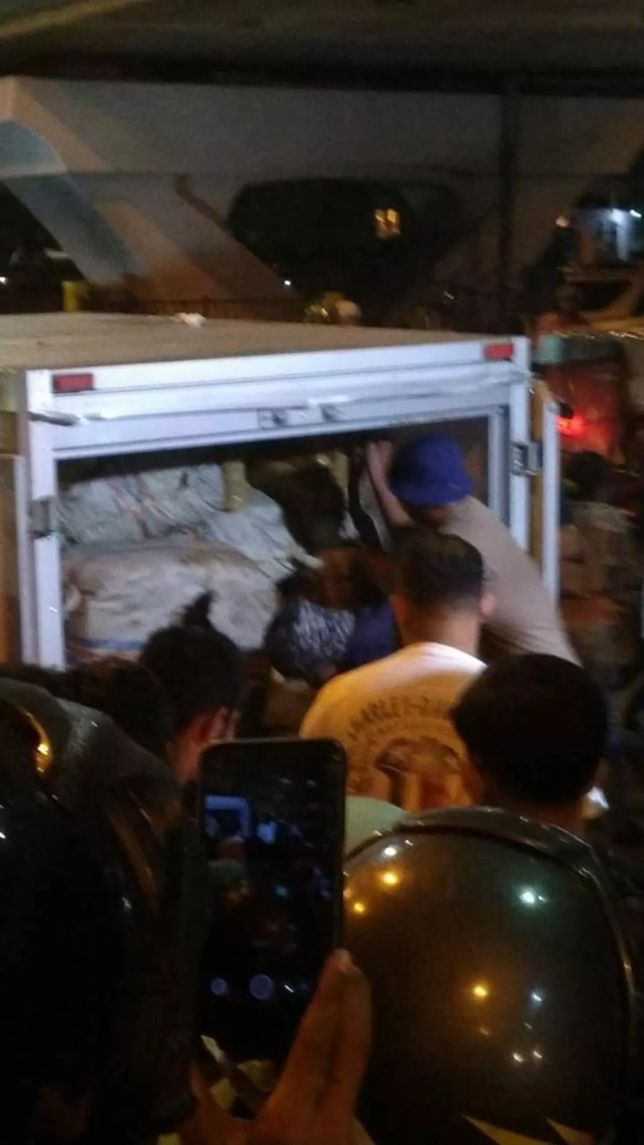 Polisi Gagalkan Penyelundupan Satu Ton Ganja di Flyover Padang Bulan