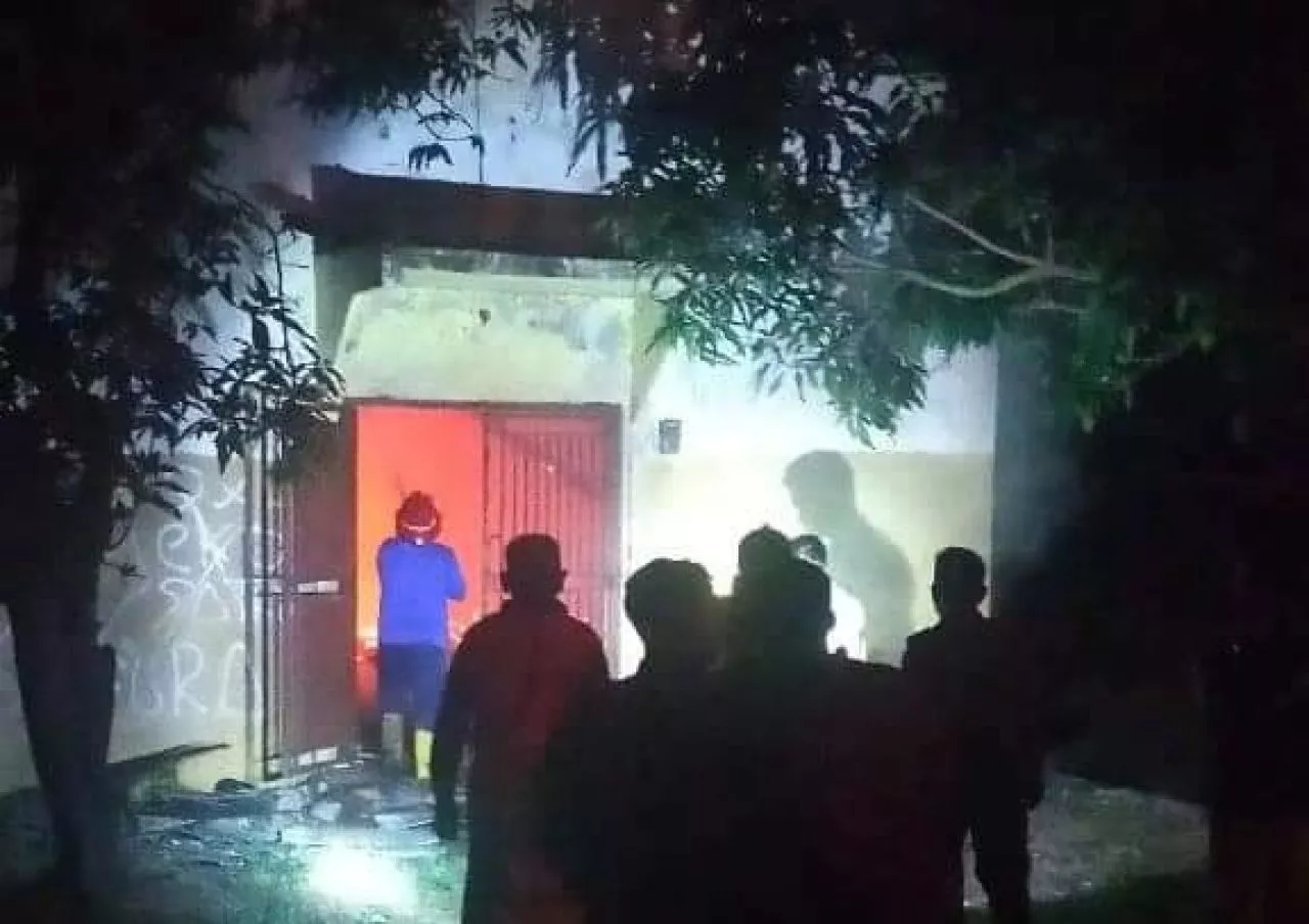 Damkar Sigap Tangani Kebakaran Gudang di Desa Sidaharja Tegal