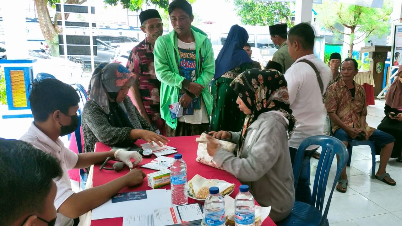 Ratusan Peserta Antusias Datangi Gerai Vaksin Projo Sampang